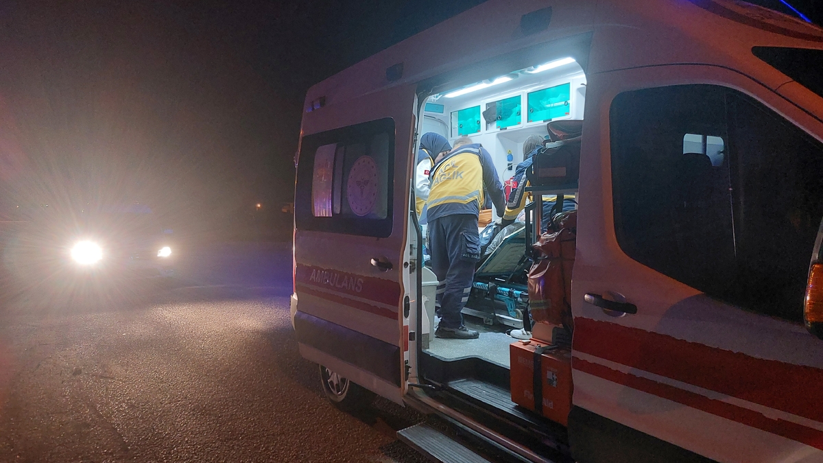 Akyazı’da Kavga Kanlı Bitti: 1 Kişi Hayatını Kaybetti