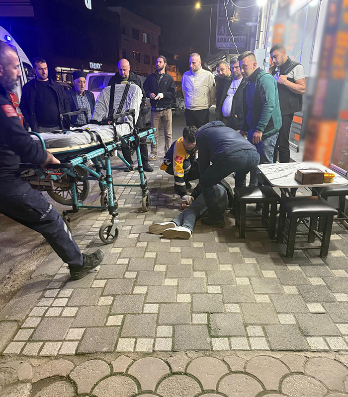 Akyazı’da korkutan olay: Genç gir anda yere yığıldı