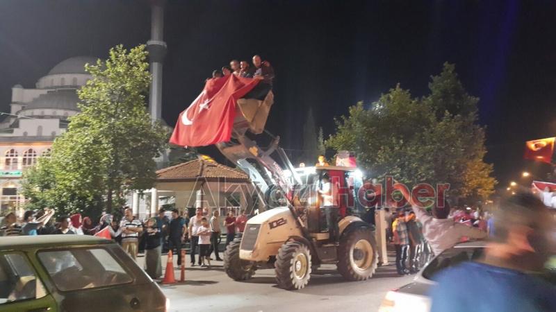 Akyazıda Milli İrade ve Demokrasi Nöbeti