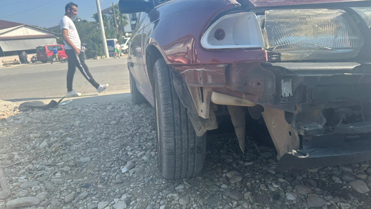Akyazı’da motosiklet ile otomobil çarpıştı: 1 yaralı