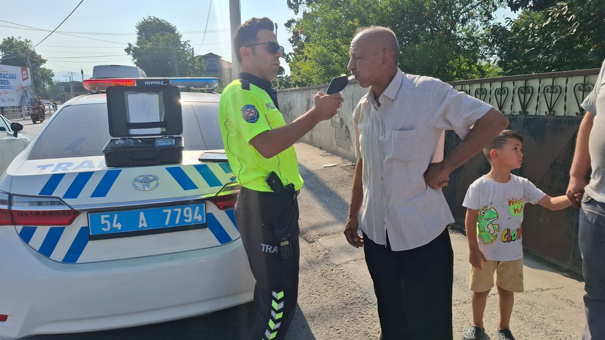 Akyazı’da motosiklet ile otomobil çarpıştı: 1 yaralı