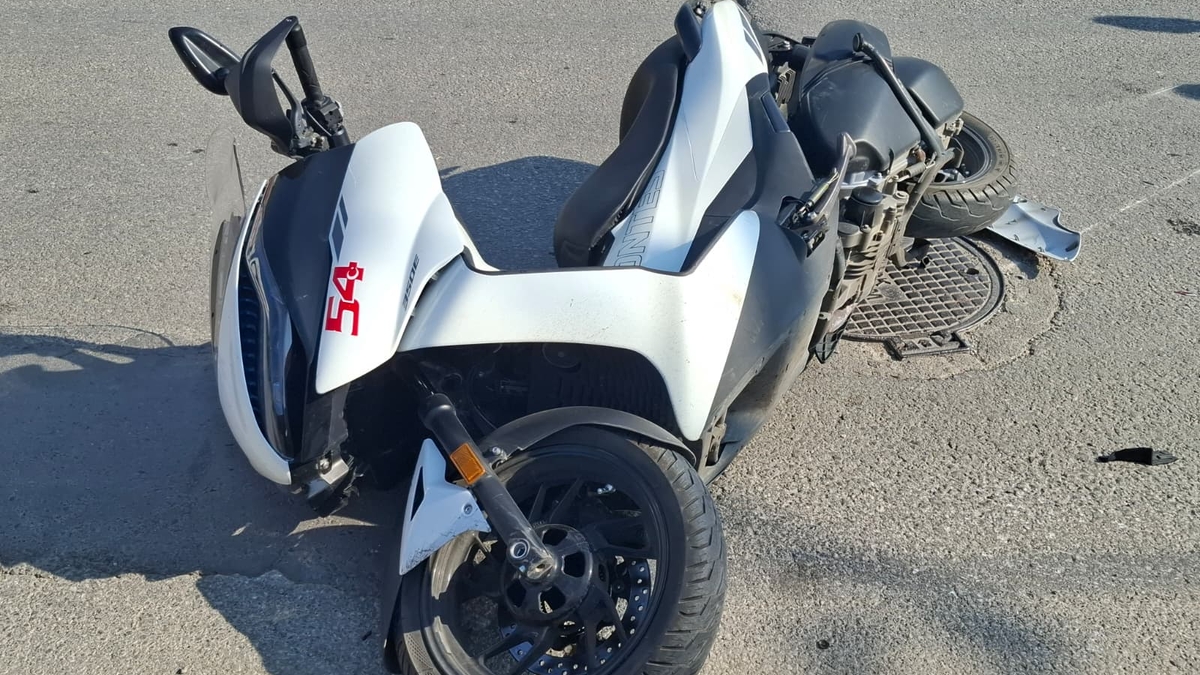 Akyazı’da motosiklet ile otomobil çarpıştı: 1 yaralı