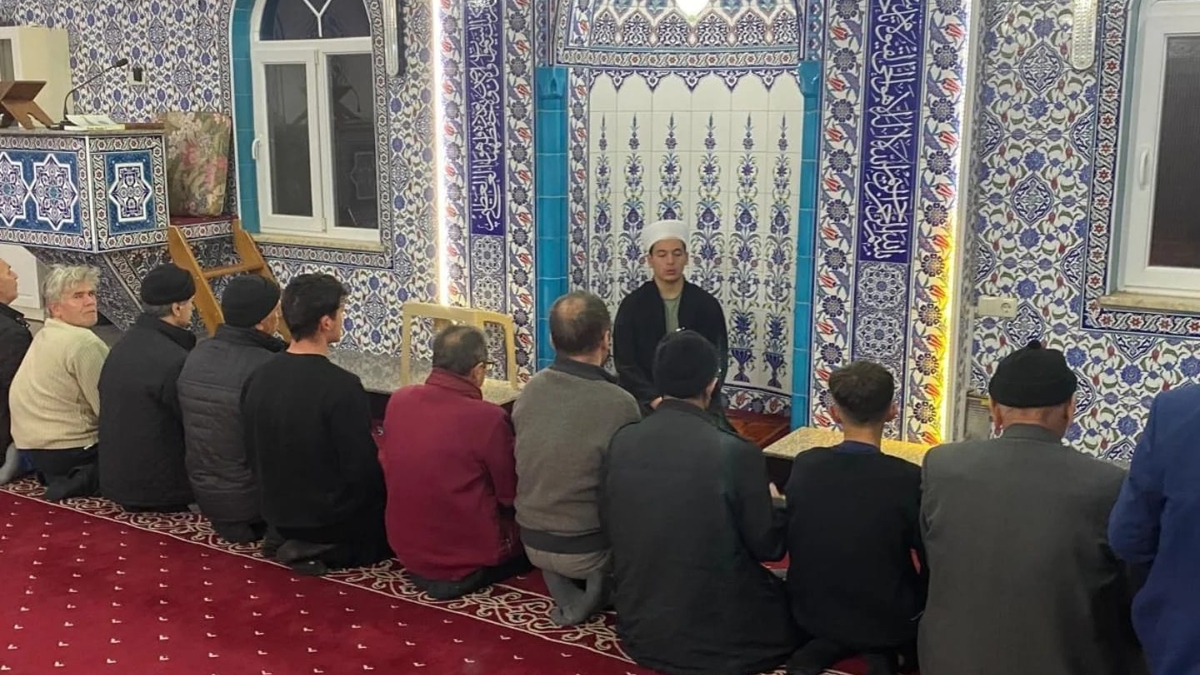 Akyazı’da Öğrencilerden Ramazan Boyunca Manevi Hizmet