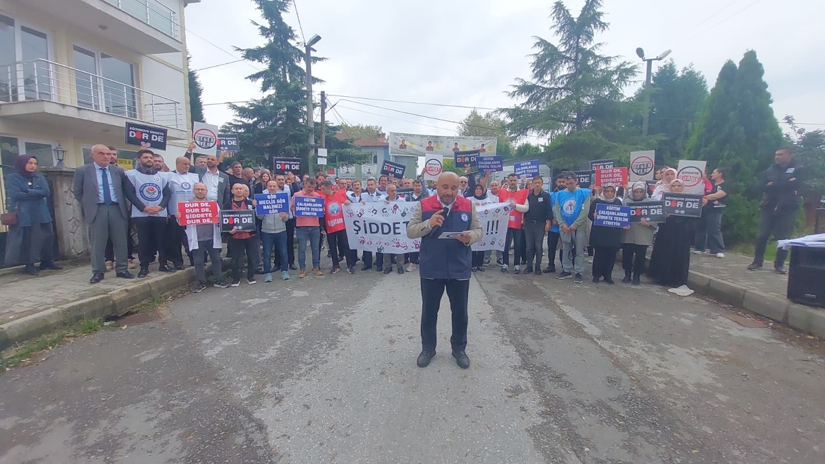 Akyazı’da Öğretmene Saldırı! Eğitim Camiası Tepkili