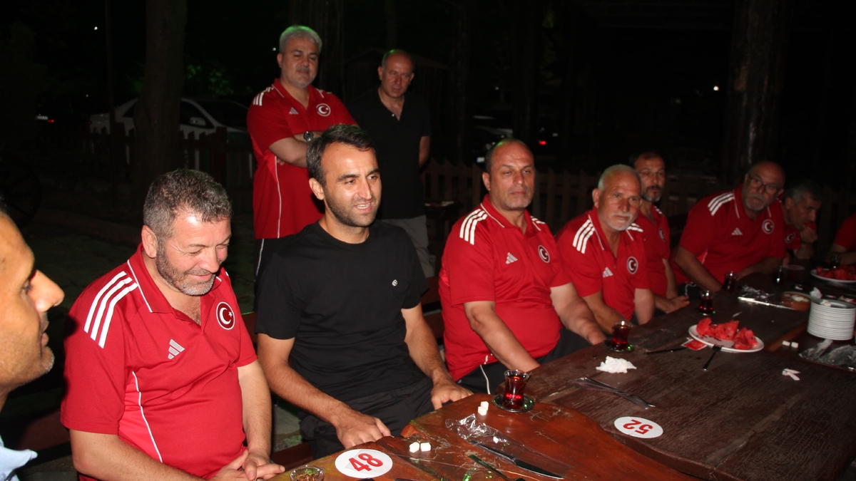 Akyazı’da Örnek Buluşma: Karaoğlan, Sporcularla Bir Arada