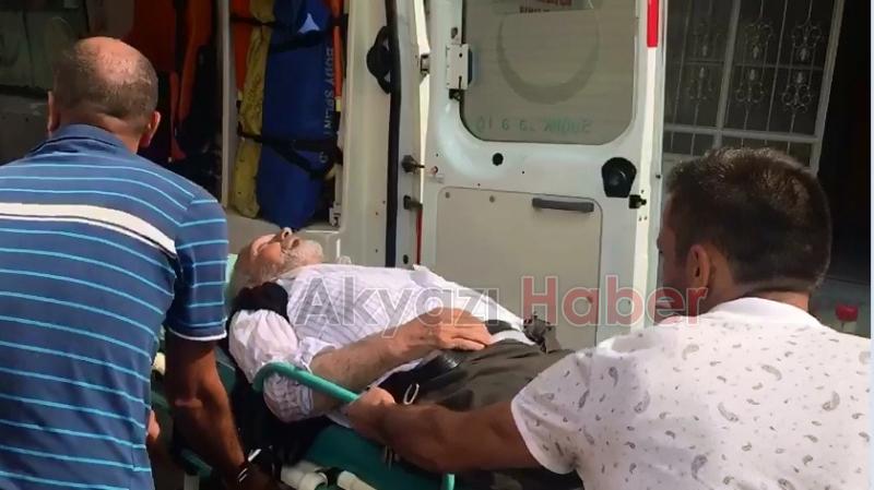 Akyazıda Parkta Otururken Kalp Krizi Geçirdi