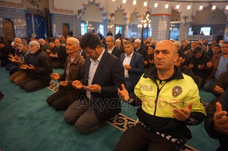 Akyazıda Polis Haftası nedeniyle Şehitlerimiz İçin Kuranı Kerim okundu