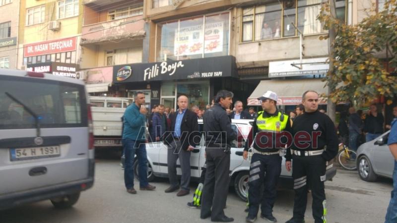 Akyazıda Polis Operasyonuyla Kıskıvrak Yakalandılar