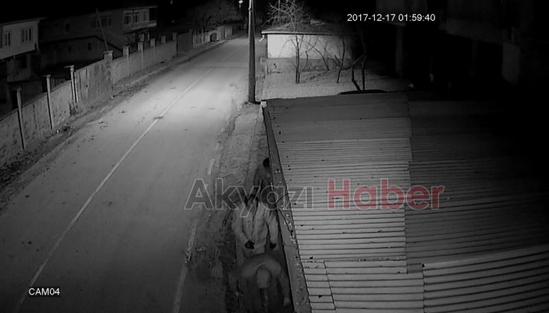 Akyazı’da Pompalı Tüfekli Hırsızlar Marketi Böyle Soydu