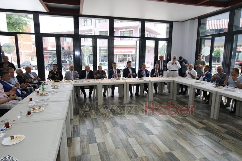 Akyazıda Protokol Bayramlaştı