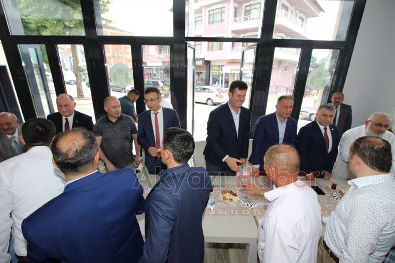 Akyazıda Protokol Bayramlaştı