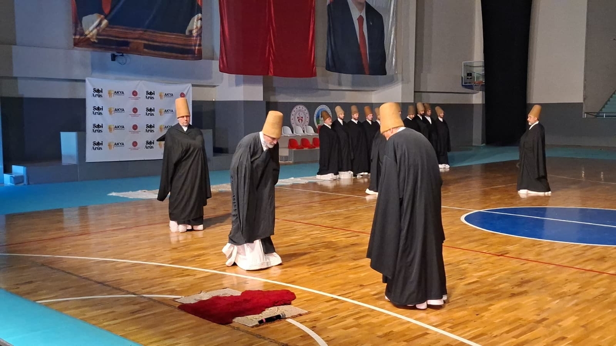 Akyazı’da Şeb-i Arûs Programı İki Gün Boyunca Maneviyat Dolu Anlara Sahne Oluyor