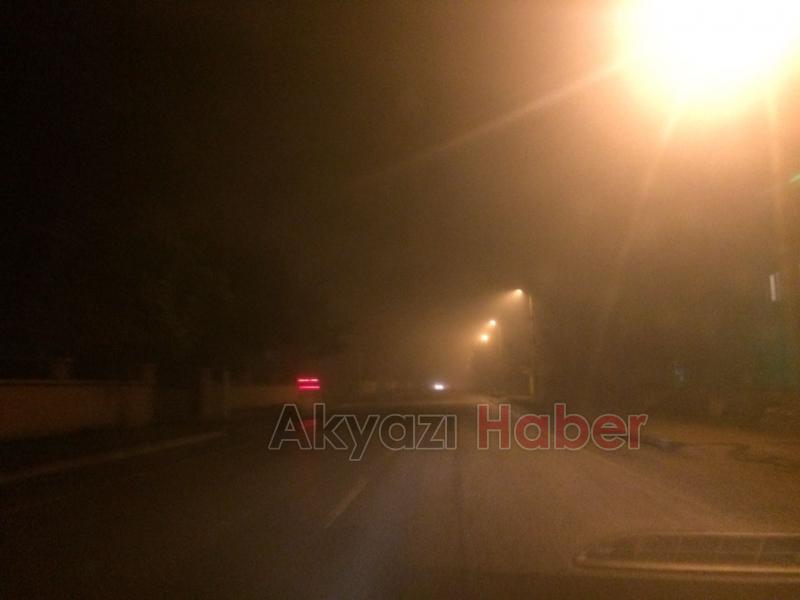 Akyazıda Sisli Gece