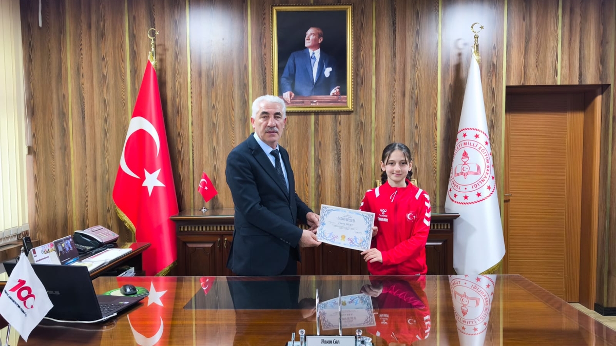 Akyazı’da Şampiyon Karateciler onurlandırıldı