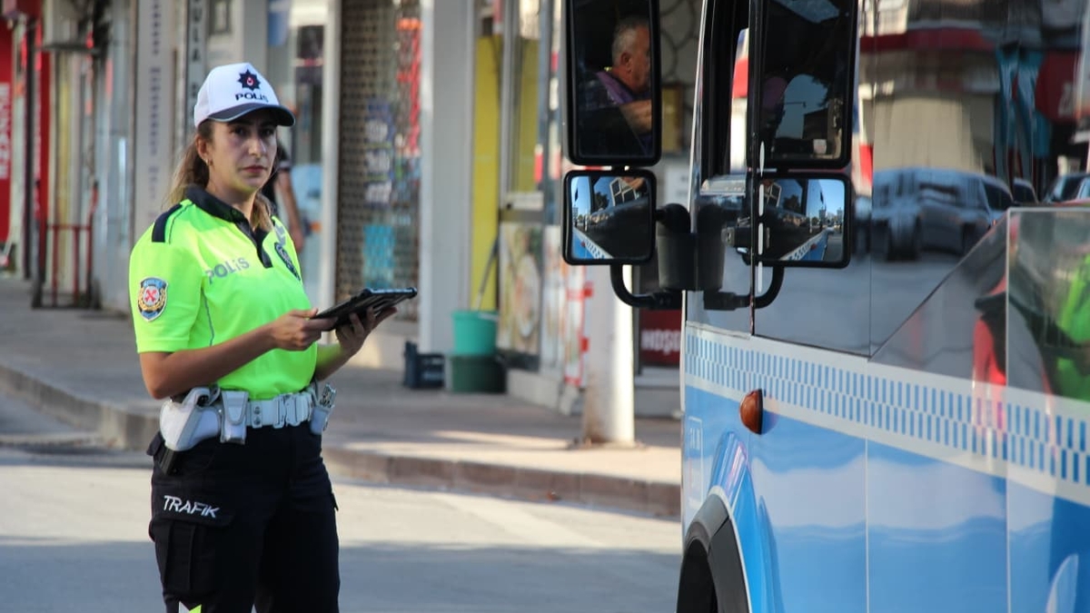 Akyazı’da Trafik Denetimleri Aralıksız Sürüyor