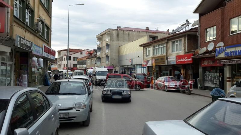 Akyazıda Trafik Rezaleti Sürüyor