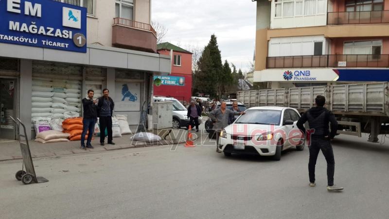 Akyazıda Trafik Rezaleti Sürüyor