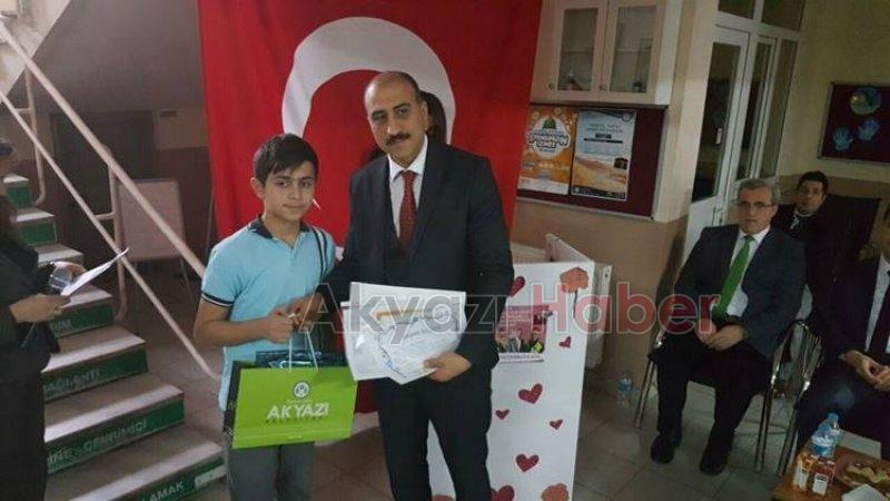 Akyazıda Yarıyıl Tatil Karne Töreni