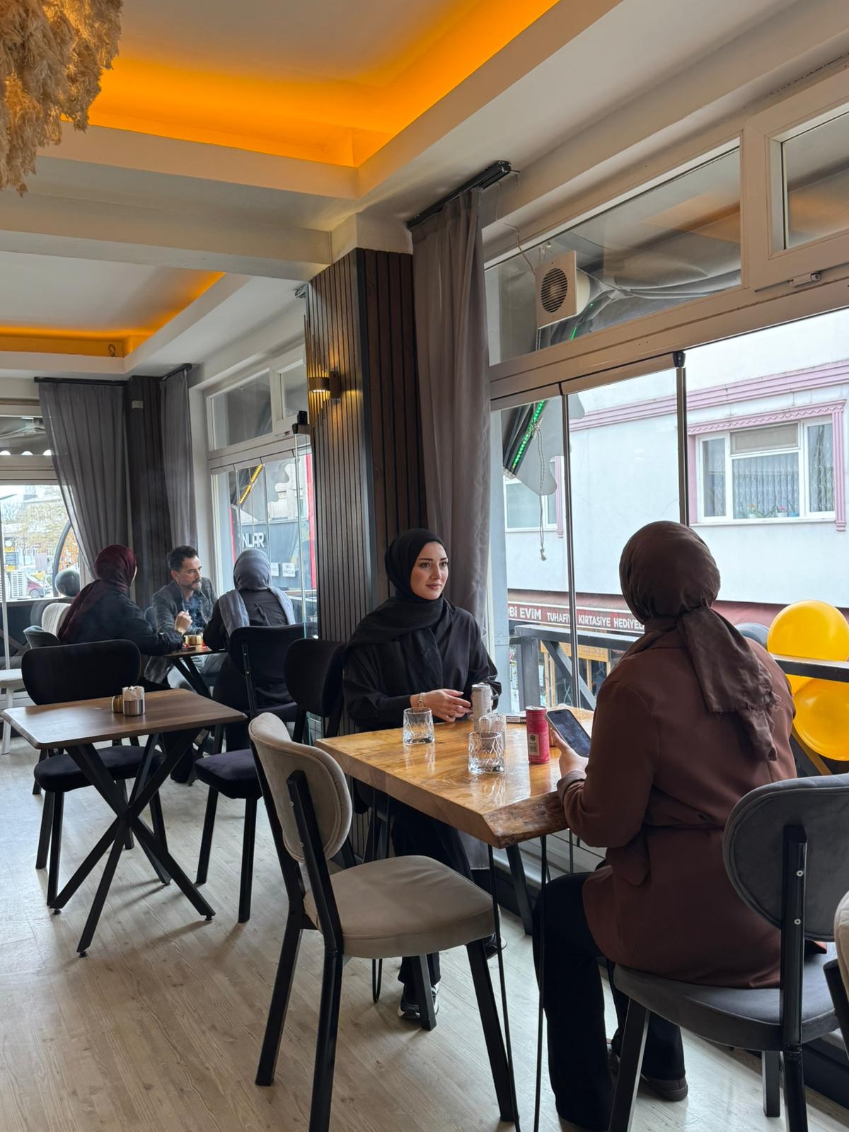 Akyazı’da Yeni Bir Lezzet Durağı: Star Cafe Kapılarını Açtı!