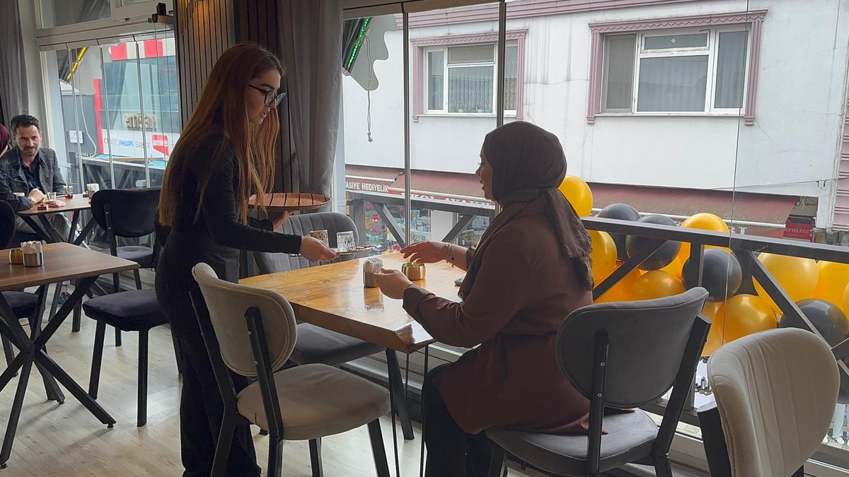 Akyazı’da Yeni Bir Lezzet Durağı: Star Cafe Kapılarını Açtı!