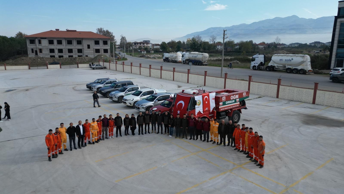 Akyazı’da Yeşil Vatan Seferberliği: 400 Fidan Toprakla Buluştu