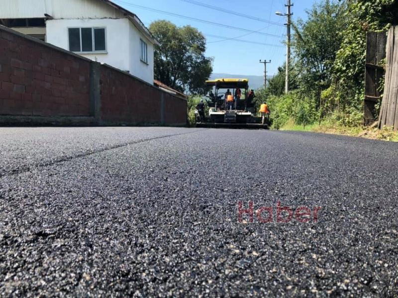 AKYAZIDA YOLLAR SICAK ASFALT İLE BULUŞTU