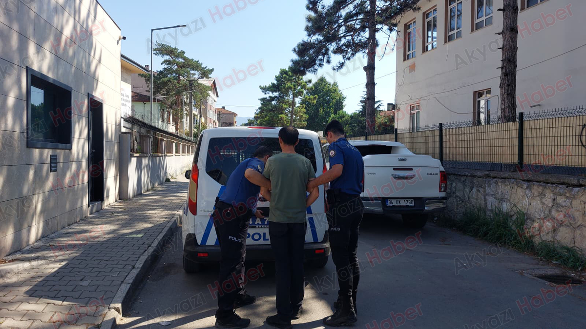 Akyazı’da Zehir Tacirlerine Geçit Yok