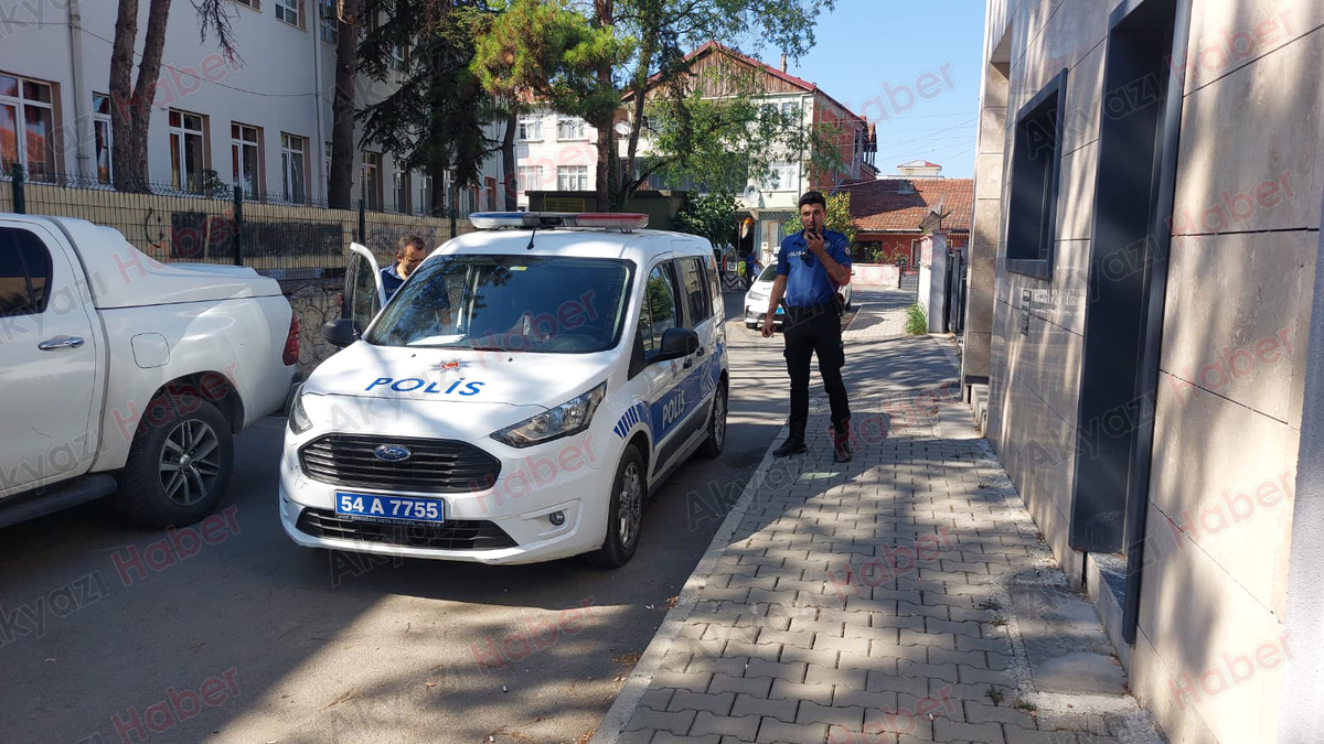 Akyazı’da Zehir Tacirlerine Geçit Yok