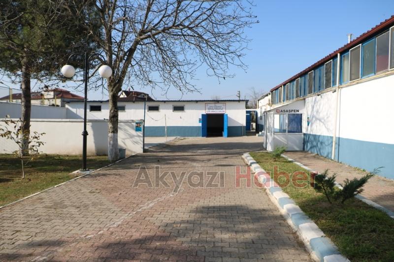 Akyazıdaki Spor Tesislerine  Bakım ve Onarım Yapıldı 