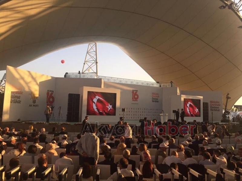 Akyazılı Ak Partililer 16.Yaşı Kutladı