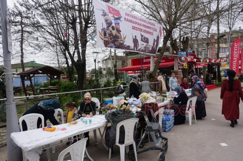 Akyazılı Annelerden Mehmetçik’e Destek