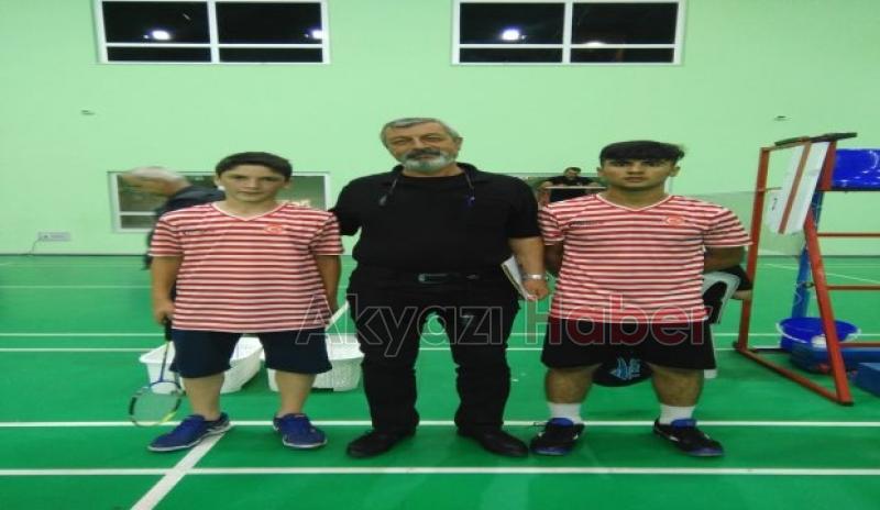 Akyazılı  Badmintonculardan Milli gurur