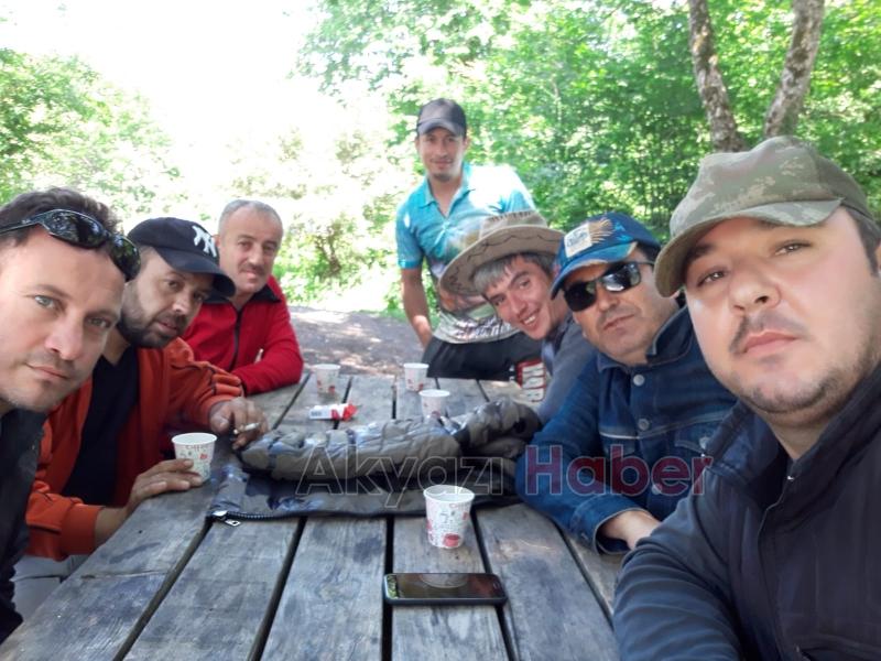 Akyazılı Balıkçılar Sülüklü Göl'de ağları topladı