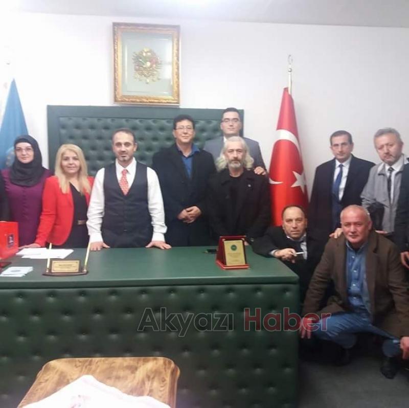 AKYAZILI BAŞKAN GURBETÇİLERİN UMUDU OLDU