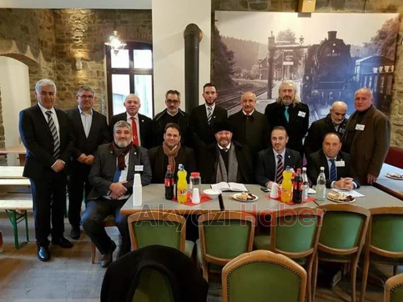 AKYAZILI BAŞKAN GURBETÇİLERİN UMUDU OLDU