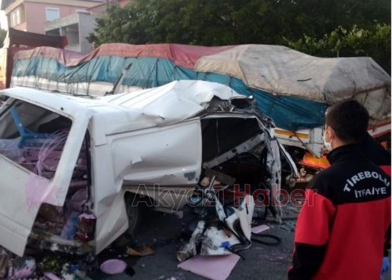 Akyazılı çift feci kazada öldü