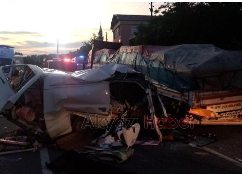 Akyazılı çift feci kazada öldü