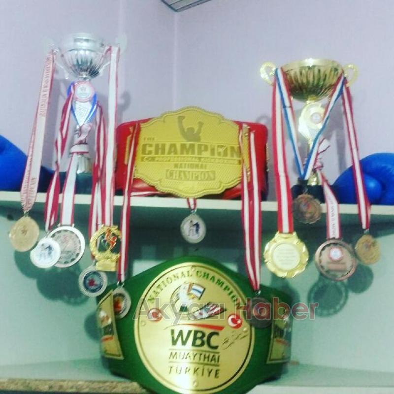 Akyazılı Dünya Şampiyonu Kick Boksçu Sercan Yeni Dünya Şampiyonasına Çıkıyor