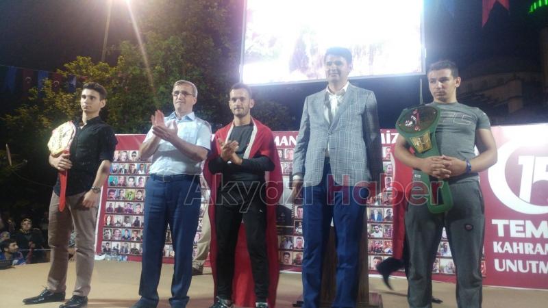 Akyazılı Dünya Şampiyonu Wushucu Kendi Öğrencilerini Yetiştirmeye Hazırlanıyor