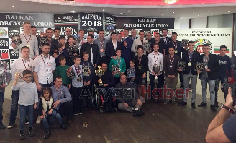 Akyazılı Emirhan Doğu Avrupada madalyasını aldı