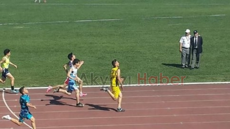 Akyazılı Ensar Atletizmde 1 Altın 2 Bronz Madalya Kazandı