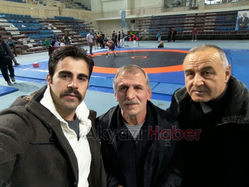  Akyazılı Genç Güreşçiler Sakarya İl Birincisi Oldu