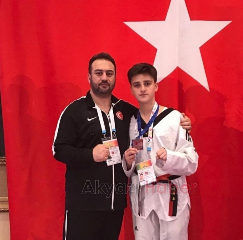 Akyazılı Genç Tekvondocu Milli Forma İle İspanya Yolcusu