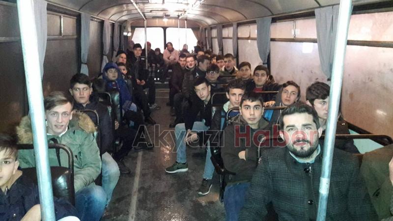 Akyazılı Gençler Yatsı Namazında Biraya Geldi