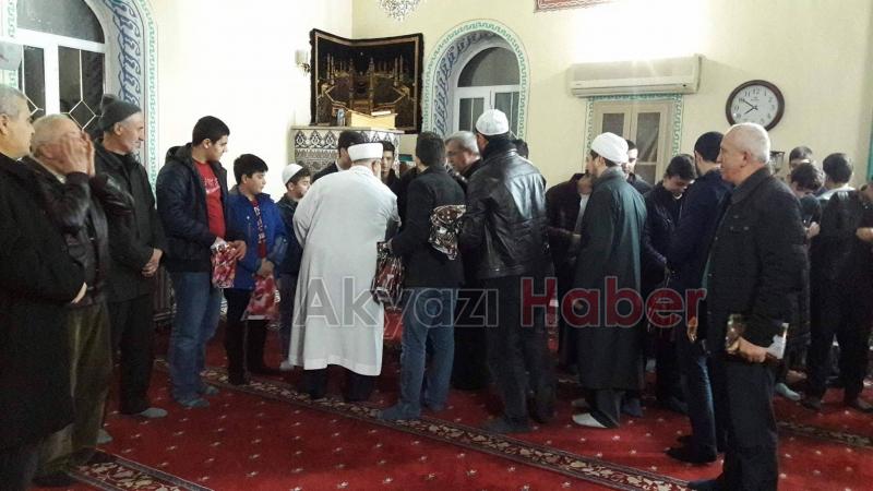 Akyazılı Gençler Yatsı Namazında Biraya Geldi