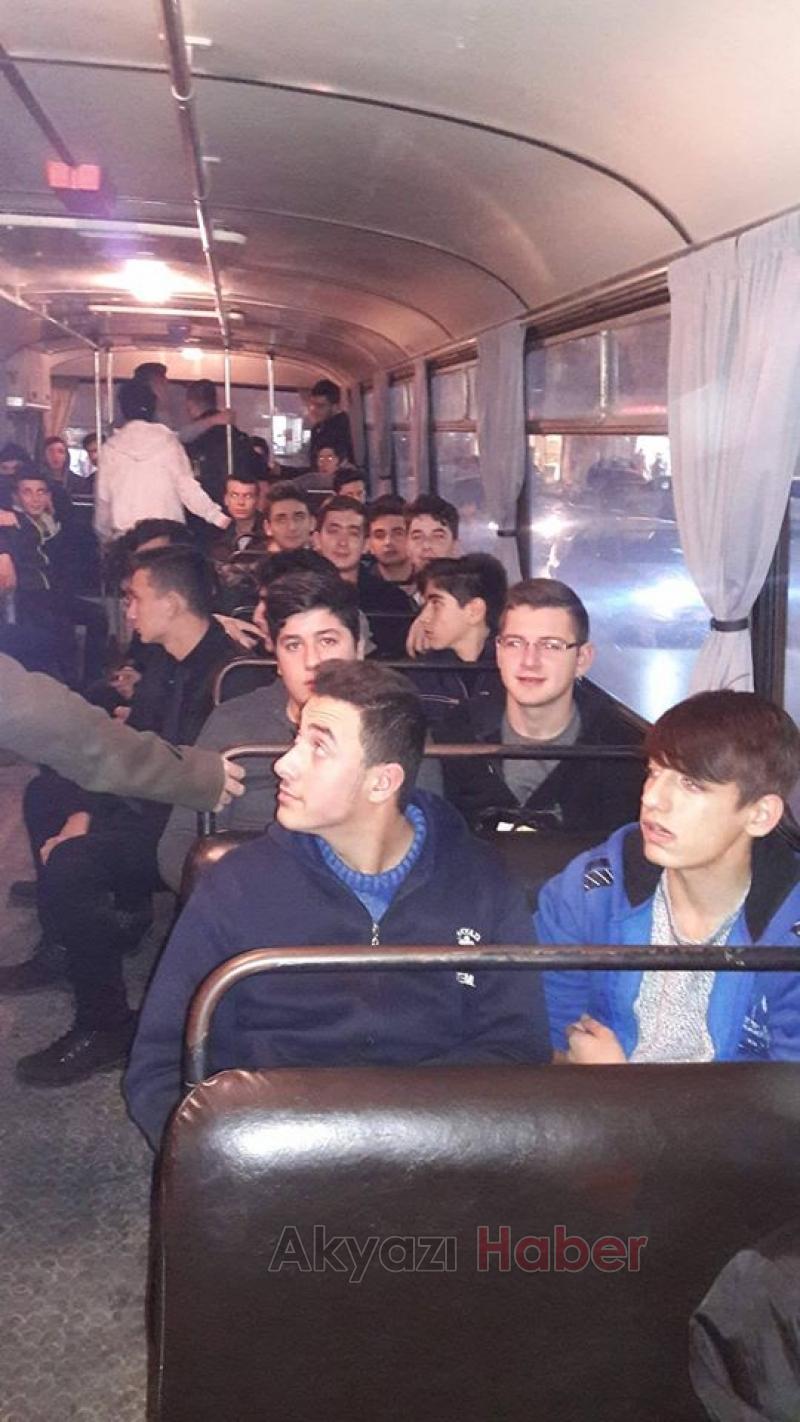 Akyazılı Gençler Yatsı Namazında Buluştu