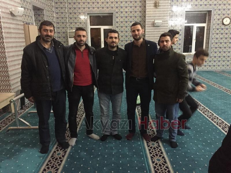 Akyazılı Gençler Yatsı Namazında Buluştu
