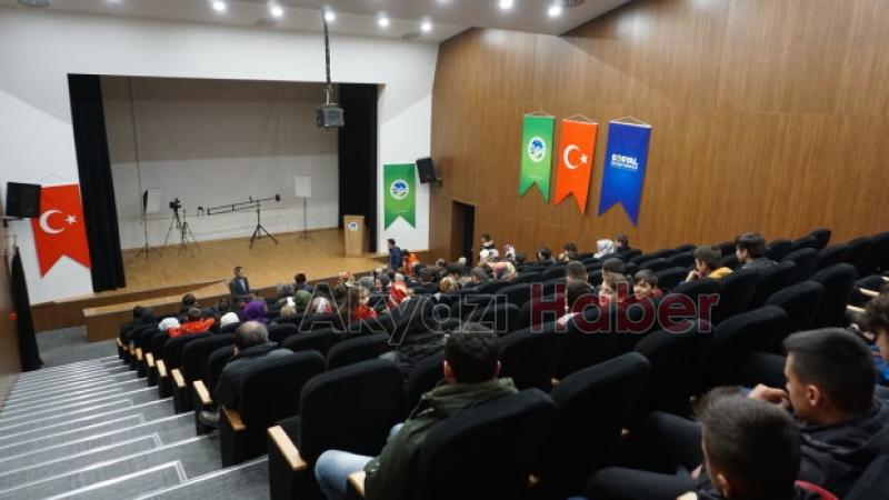 Akyazılı gençlerin çekip oynadığı Küçük Hasan filminin galası yapıldı