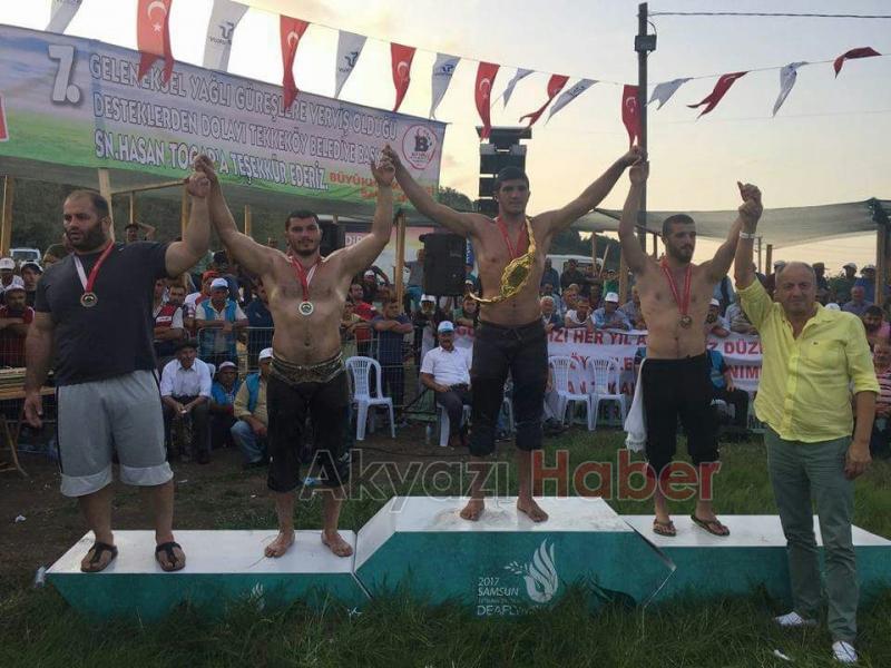  Akyazılı Güreşçi Altun’nun Ekibi Altın Kemerlere Ambargo Koydu