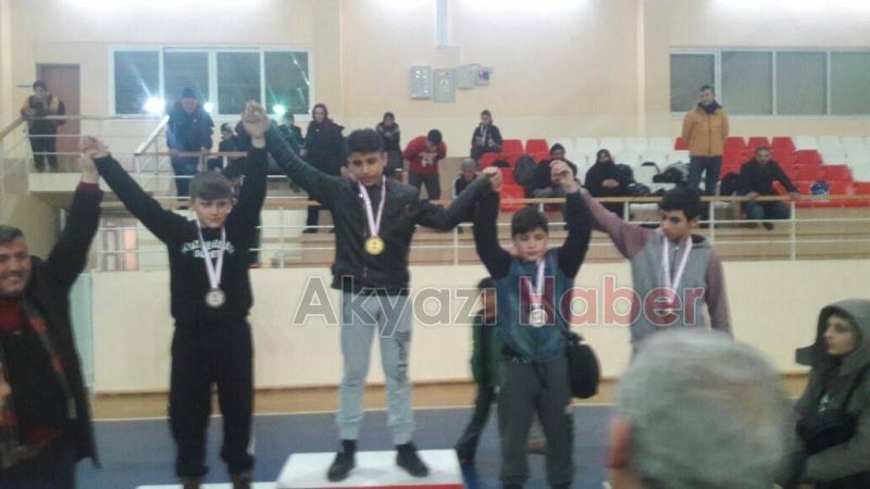 AKYAZILI GÜREŞÇİLER BAŞARIYLA DÖNDÜ